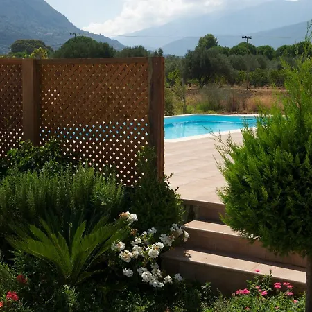 וילה Nefeli